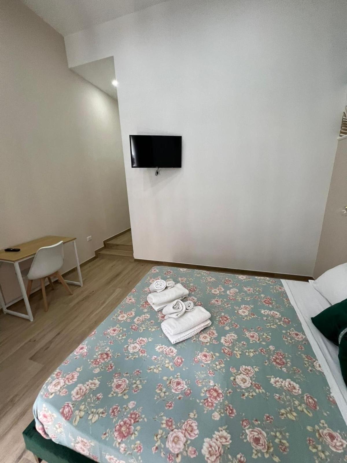 Vpm Rooms Central Train Station Naples Exterior photo