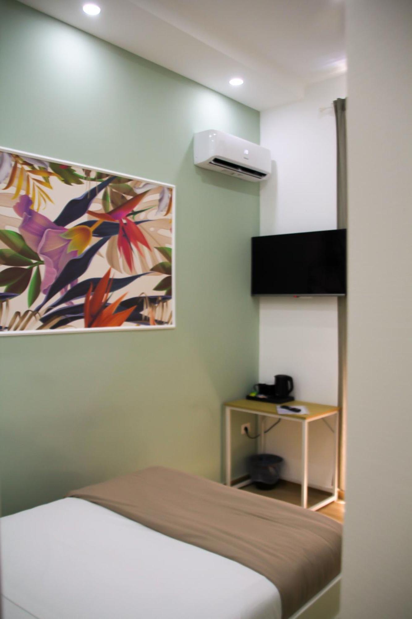 Vpm Rooms Central Train Station Naples Exterior photo